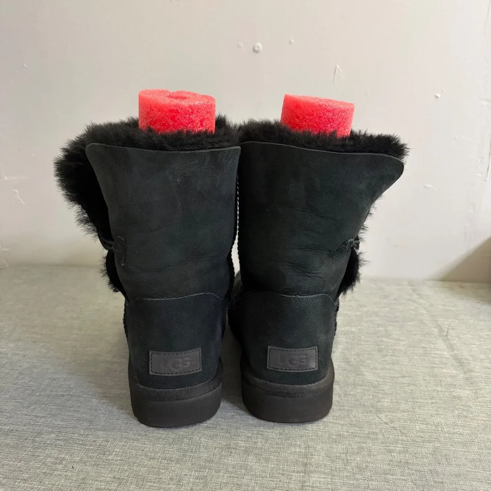 UGG Boots Womens 8 Black Bailey Button II Suede Shearling‎ Mid Calf 1016226